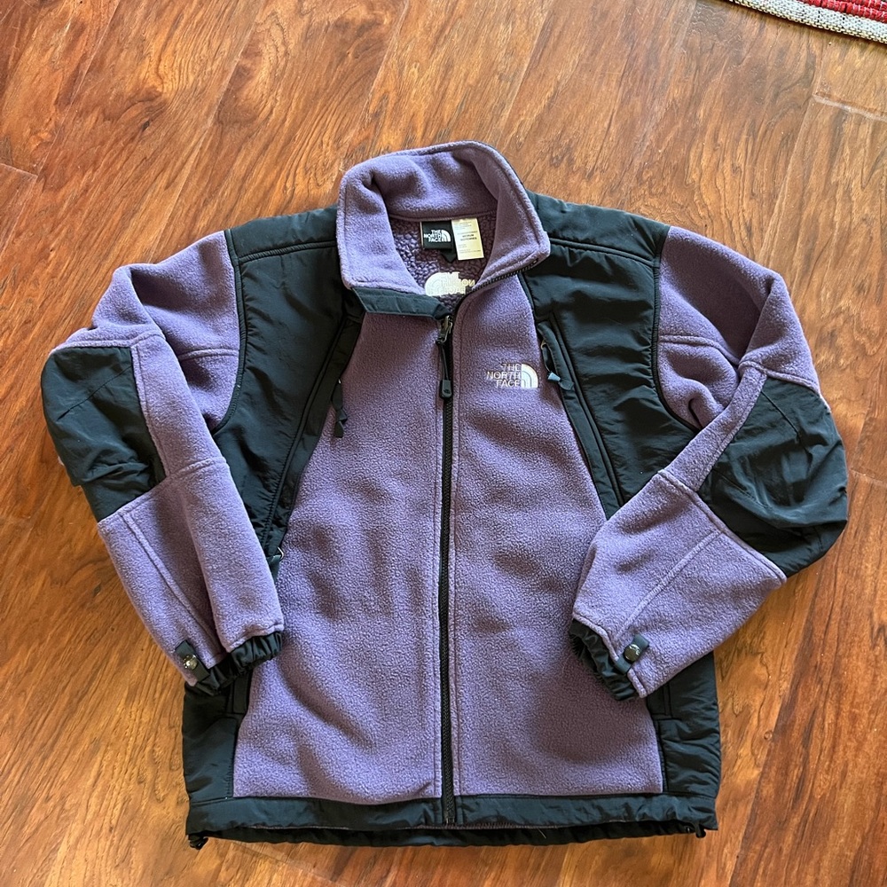 The North Face gently used polar fleece zip front jacket sz M.
